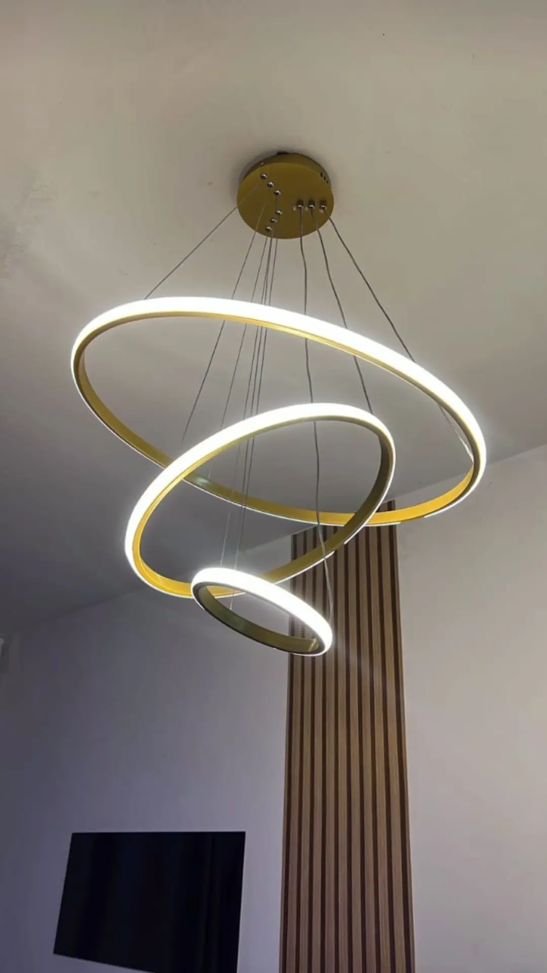 LUMINÁRIA LED PENDENTE